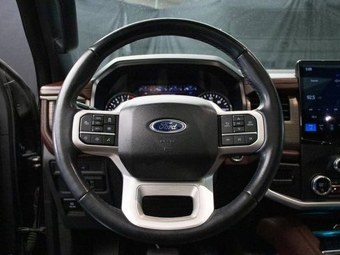 Used 2022 Ford Expedition Limited image 25