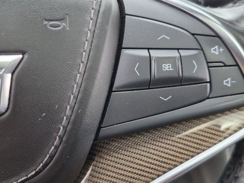 Used 2019 Cadillac XT5 Platinum AWD/4WD image 22