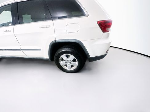 Used 2011 Jeep Grand Cherokee Laredo w/ Trailer Tow Group image 11