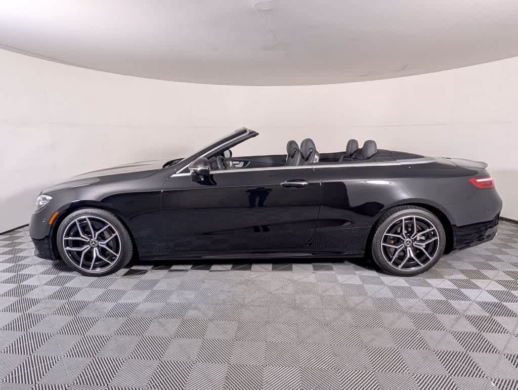 Used 2023 Mercedes-Benz E 450 Cabriolet image 2