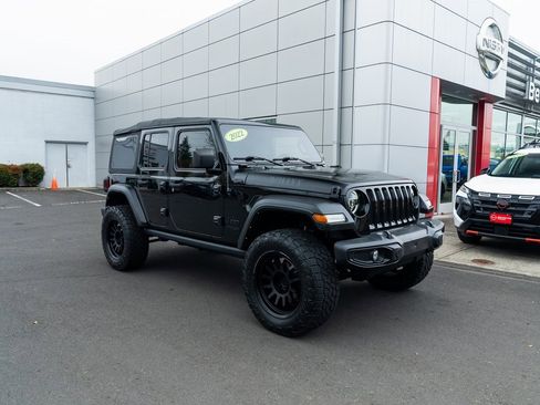 Used 2022 Jeep Wrangler Unlimited Sport image 27
