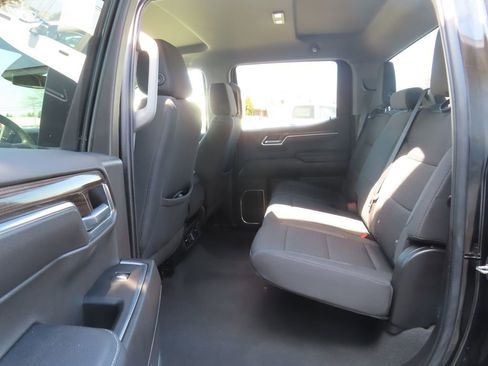 Used 2022 Chevrolet Silverado 1500 LT w/ Diesel Off-Road Package AWD/4WD image 21