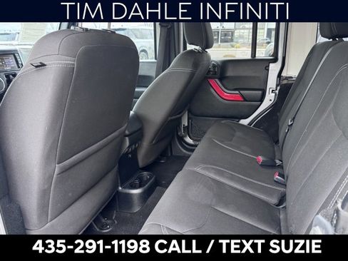 Used 2018 Jeep Wrangler Unlimited Sahara image 13