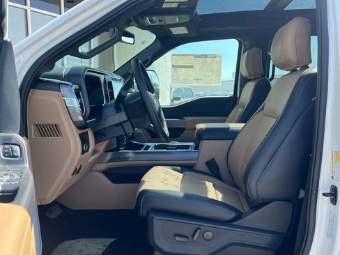 New 2025 Ford F350 Lariat w/ Lariat Ultimate Package AWD/4WD image 4