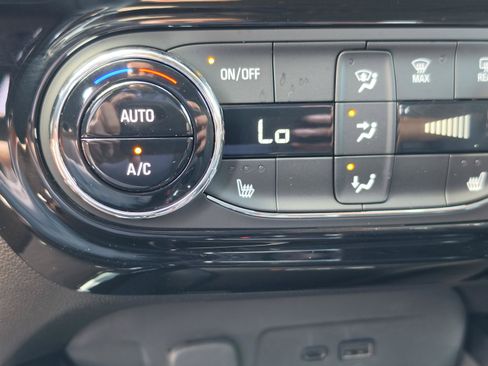 New 2026 Chevrolet Trax RS w/ Sunroof Package FWD image 27