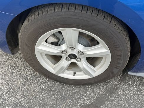 Used 2017 Ford Mustang Coupe RWD image 10