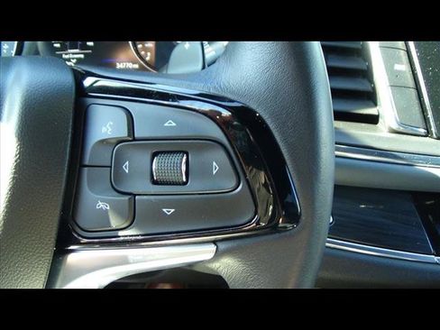 Used 2024 Buick Enclave Premium image 24