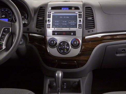 Used 2011 Hyundai Santa Fe GLS image 10