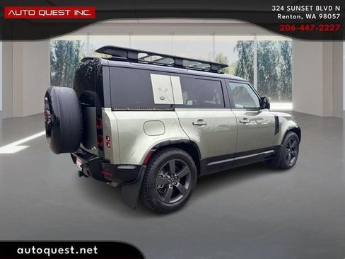Used 2022 Land Rover Defender 110 X-Dynamic SE AWD/4WD image 5