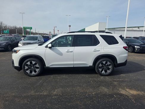 New 2026 Honda Pilot Touring image 6