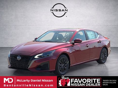 New 2026 Nissan Altima 2.5 SV FWD image 2