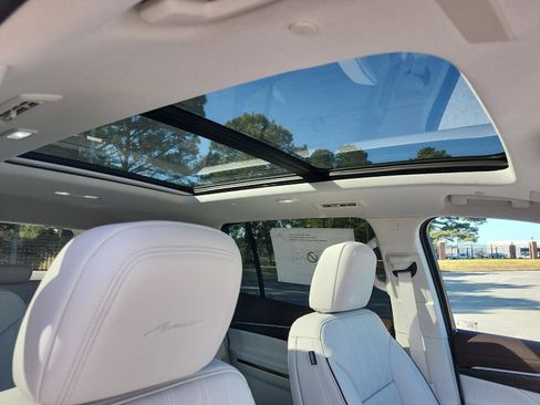 New 2026 Buick Enclave Avenir w/ Super Cruise Package image 11