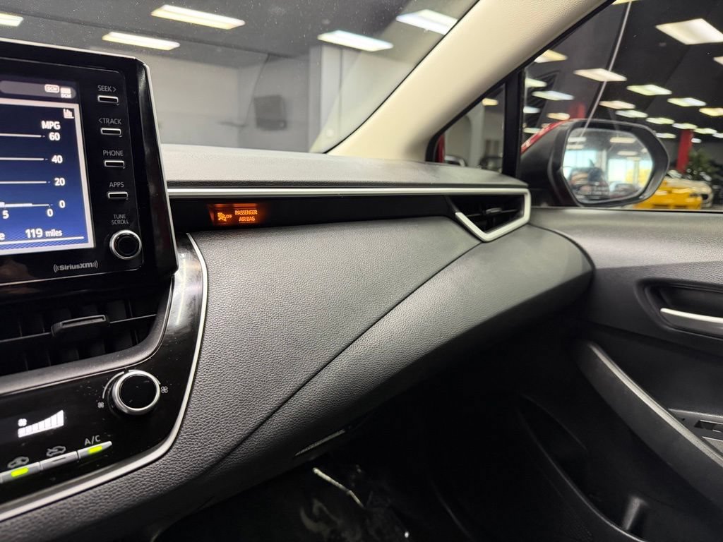 Used 2021 Toyota Corolla LE FWD image 27