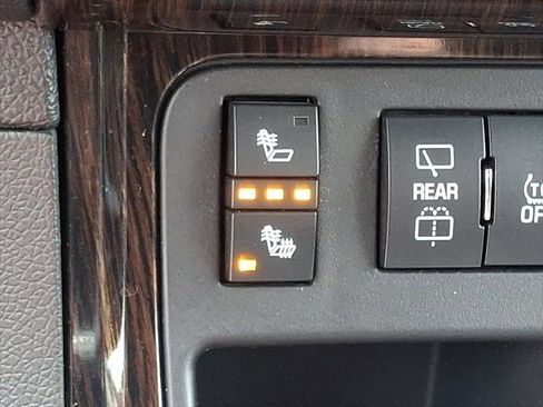 Used 2016 Chevrolet Traverse LT AWD/4WD image 25