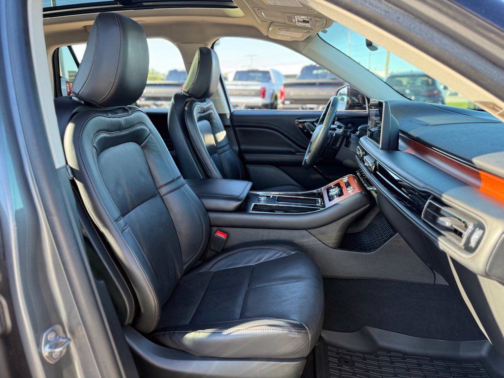 Used 2024 Lincoln Aviator Reserve w/ Elements Package Plus AWD/4WD image 15