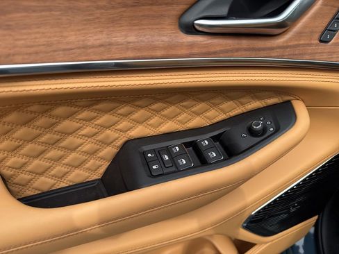 New 2026 Jeep Grand Cherokee Summit AWD/4WD image 17