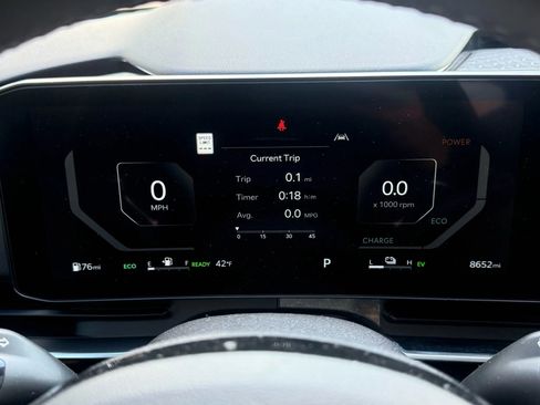 Used 2025 Kia Carnival SX Prestige image 11