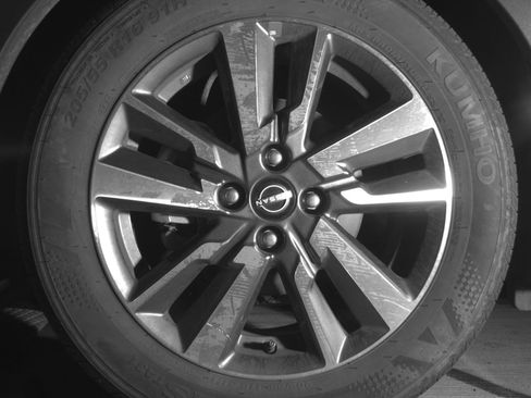 Used 2025 Nissan Versa SV image 12