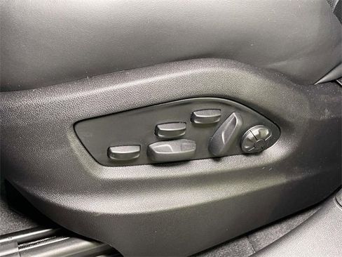 New 2026 Porsche Cayenne S image 18