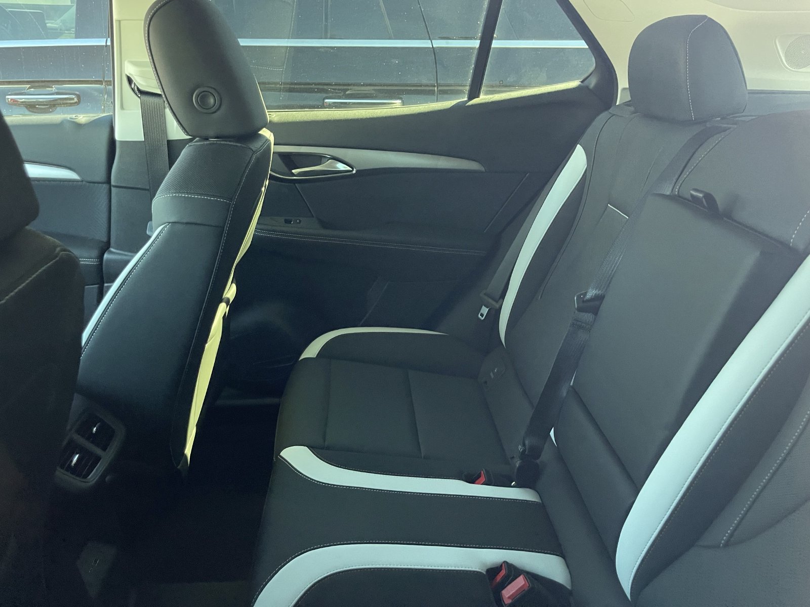 Used 2025 Buick Envision Sport Touring AWD/4WD image 8