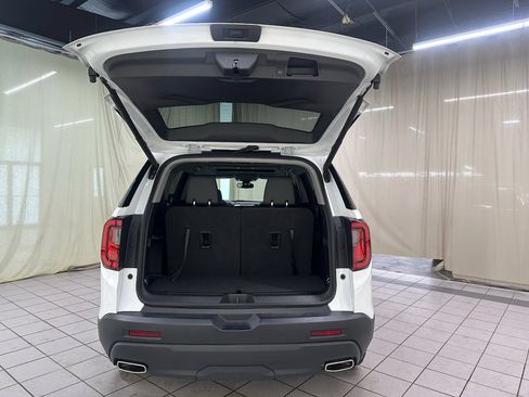 Used 2023 GMC Acadia SLT w/ Elevation Edition AWD/4WD image 10