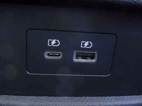 Used 2025 Nissan Pathfinder SV FWD image 14