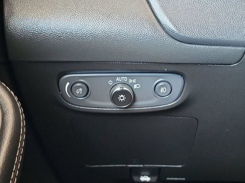 Used 2021 Buick Encore GX Select FWD image 21