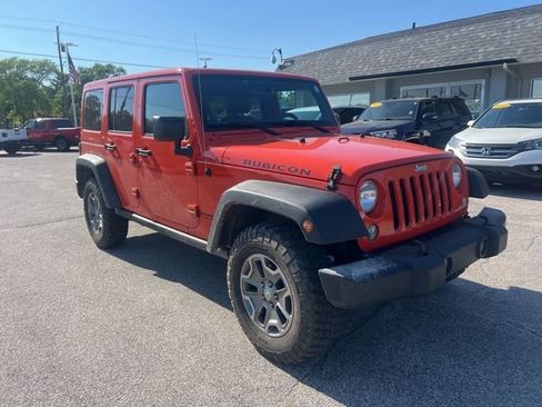 Used 2015 Jeep Wrangler Unlimited Rubicon w/ Connectivity Group AWD/4WD image 15