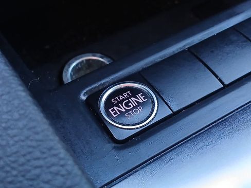 Used 2011 Volkswagen Jetta TDI image 16