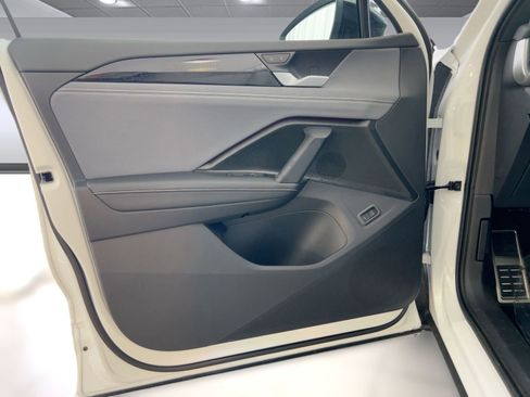 New 2026 Volkswagen Tiguan SE R-Line image 21