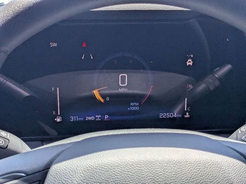 Used 2025 Chevrolet TrailBlazer LT AWD/4WD image 18