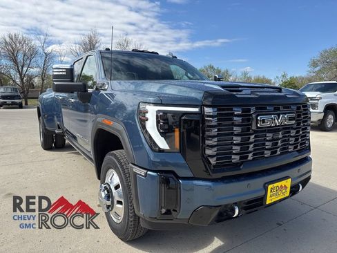 New 2026 GMC Sierra 3500 Denali Ultimate AWD/4WD image 3