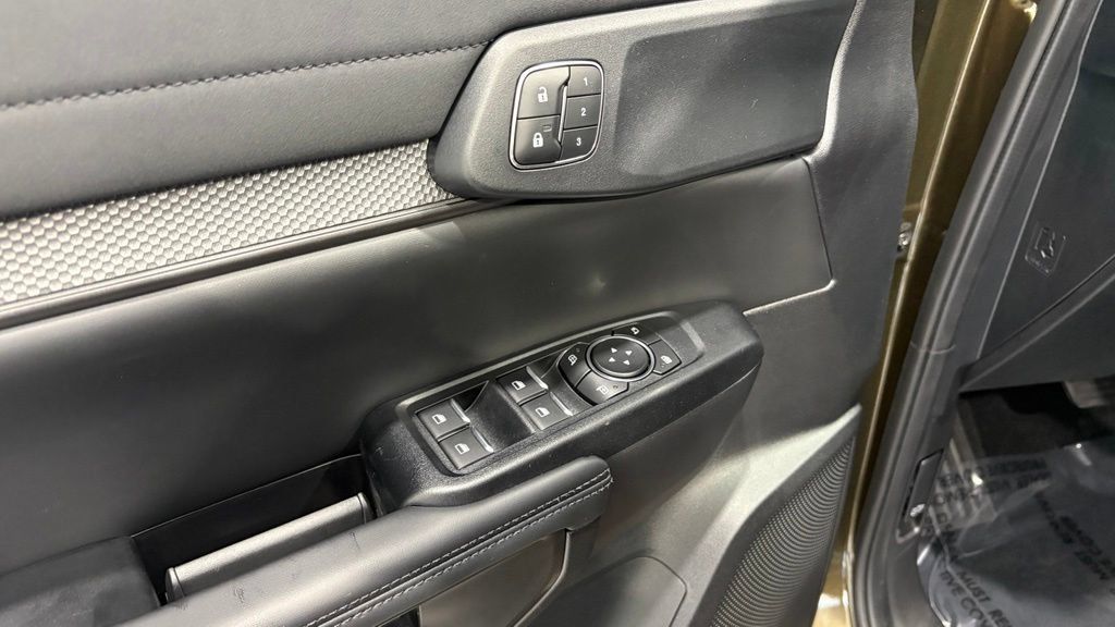 New 2026 Ford Ranger Raptor AWD/4WD image 16