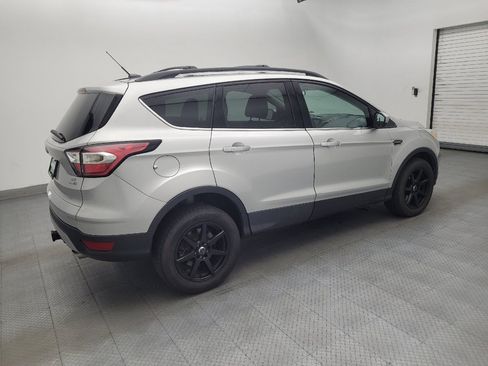Used 2017 Ford Escape SE w/ Equipment Group 201A AWD/4WD image 10
