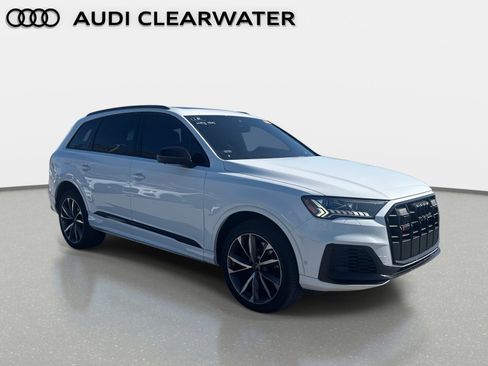 Used 2023 Audi SQ7 Prestige w/ Sport Package image 4