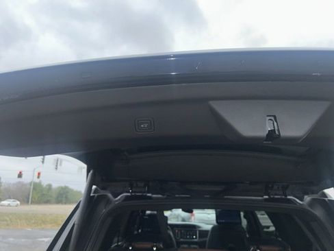 Used 2024 GMC Yukon Denali Ultimate image 49