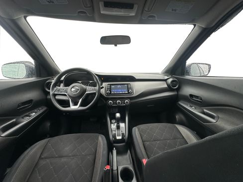Used 2018 Nissan Kicks S FWD image 12