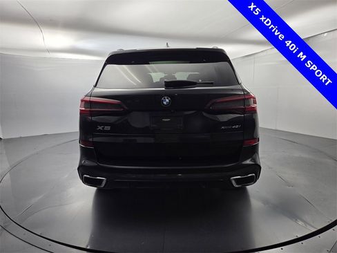 Used 2021 BMW X5 xDrive40i w/ M Sport Package image 13