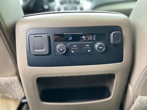 Used 2018 Chevrolet Tahoe LT w/ Luxury Package image 15