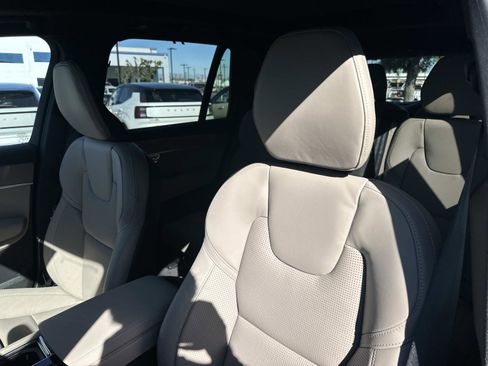 New 2026 Volvo XC90 T8 Ultra w/ Protection Package Premier image 15