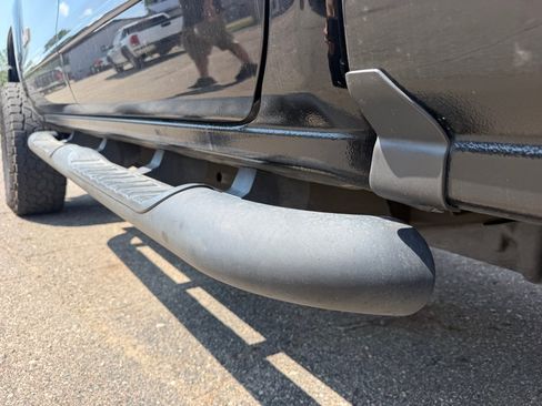 Used 2018 Chevrolet Silverado 2500 LTZ AWD/4WD image 11