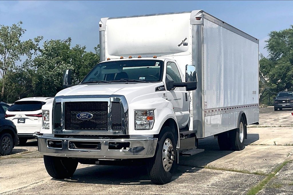 Used 2018 Ford F650 2WD Regular Cab Super Duty image 11