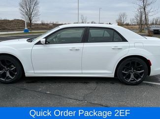 Used 2022 Chrysler 300 Touring L video 2