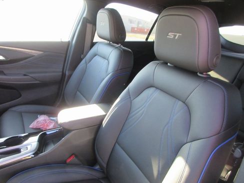 New 2026 Buick Envista Sport Touring w/ Convenience I Package image 13