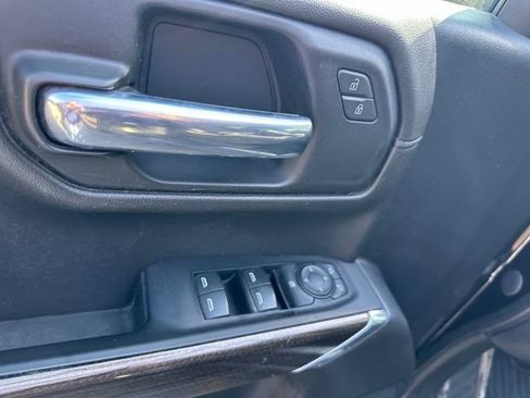 Used 2021 Chevrolet Silverado 1500 LT AWD/4WD image 13