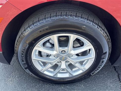 Certified 2024 Chevrolet Equinox LT w/ LPO, Floor Liner Package image 31