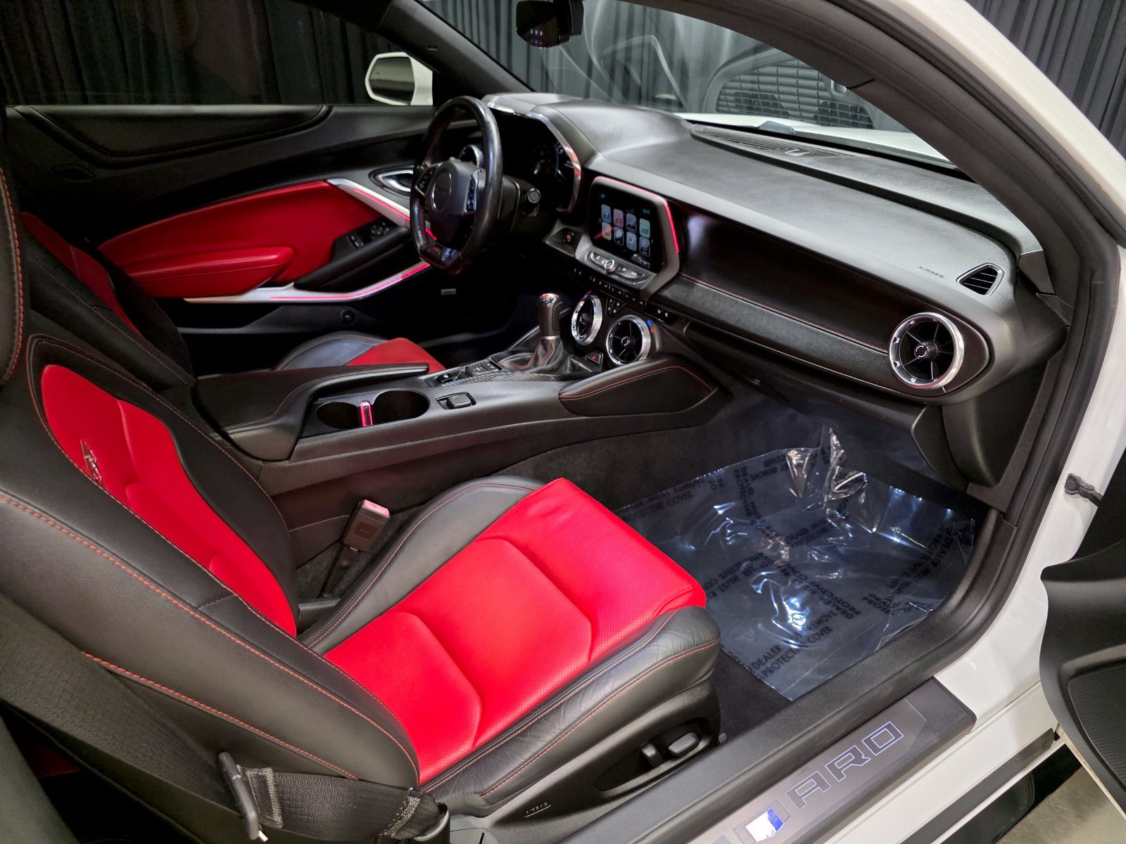 Used 2018 Chevrolet Camaro SS RWD image 38
