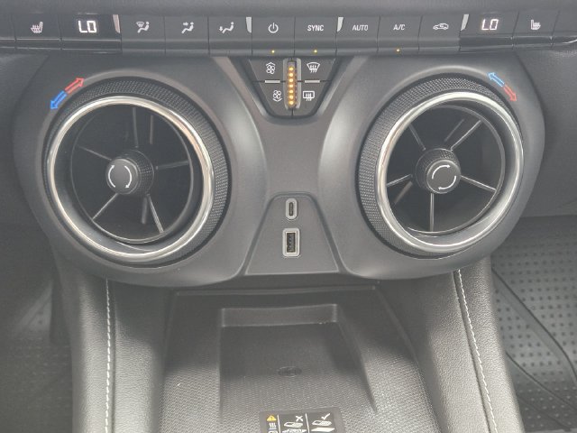Used 2024 Chevrolet Blazer LT w/ Convenience Package FWD image 19