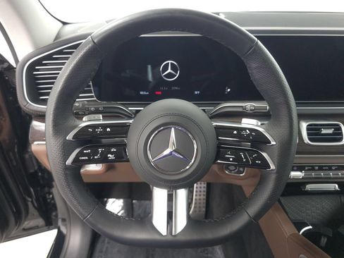 Used 2026 Mercedes-Benz GLS 450 4MATIC image 12