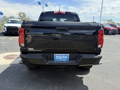 Used 2023 Chevrolet Colorado Trail Boss w/ Advanced Trailering Package AWD/4WD image 6